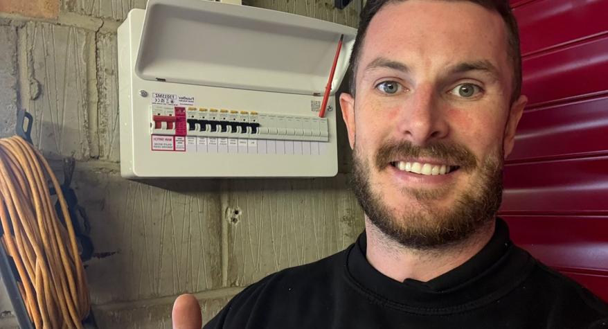 Fuseboard Electrician Hull
